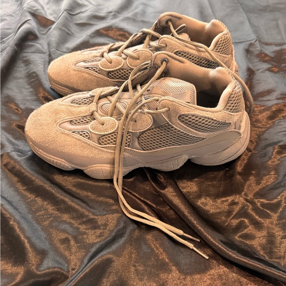 Yeezy 500 “Granite” - Picture 7 of 7